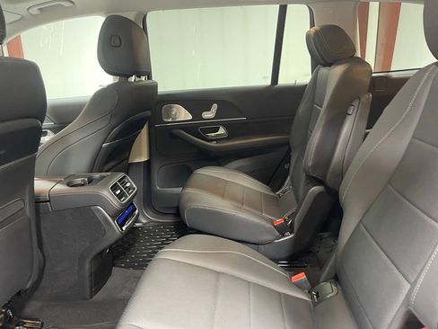 Used 2026 Mercedes-Benz GLS 450 4MATIC image 25