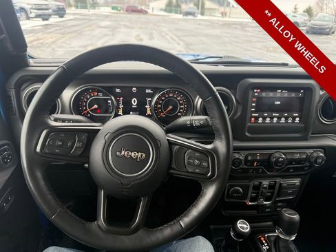 Used 2021 Jeep Gladiator Willys image 18