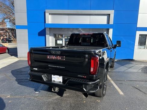 Used 2023 GMC Sierra 2500 AT4 w/ AT4 Premium Plus Package image 9