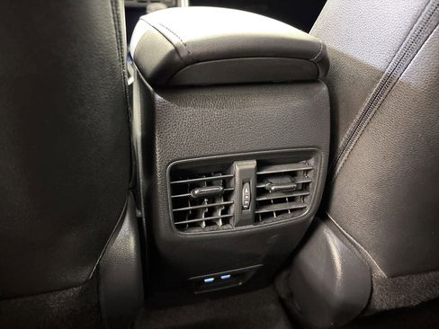 Used 2023 Toyota Corolla Cross XSE w/ Convenience Package image 31