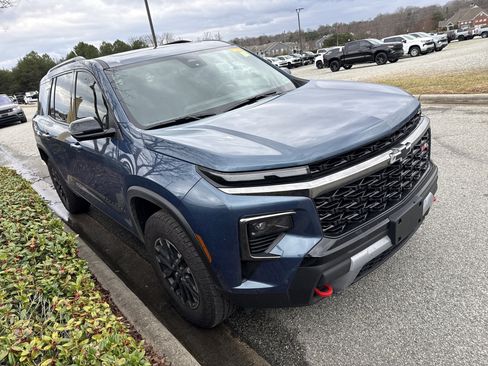 Certified 2026 Chevrolet Traverse Z71 w/ Enhanced Driving Package image 3