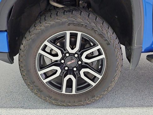 Used 2022 GMC Sierra 1500 AT4 w/ AT4 Premium Package AWD/4WD image 11