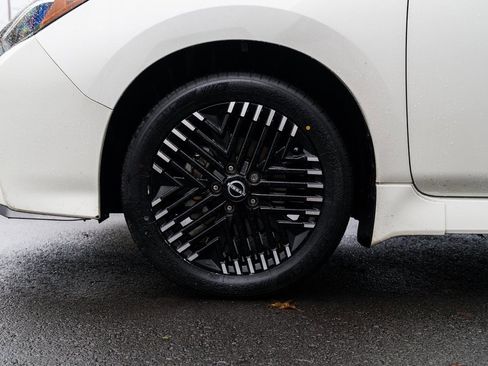 Certified 2024 Nissan Leaf SV Plus image 7