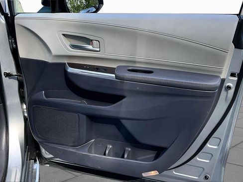 Certified 2023 Toyota Sienna XLE AWD/4WD image 22