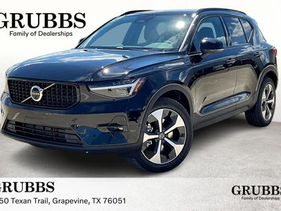 New 2026 Volvo XC40 B5 Plus w/ Protection Package Premier