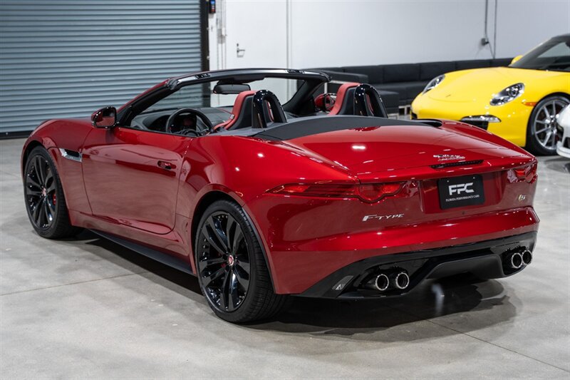Used 2015 Jaguar F-TYPE S RWD image 4