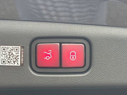 Certified 2025 Mercedes-Benz E 350 Sedan image 32
