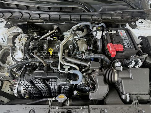 Used 2025 Nissan Altima 2.5 SV image 31