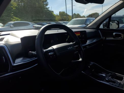 New 2026 Kia Sorento LX image 18