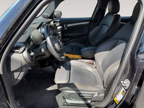 Used 2021 MINI Cooper S FWD image 2