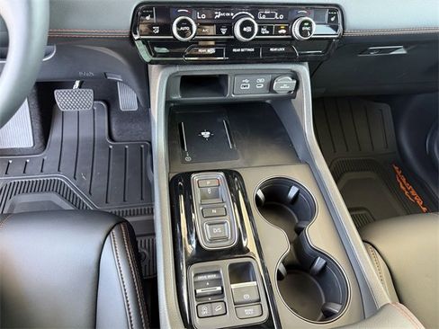 New 2025 Honda Pilot TrailSport image 25