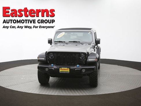 Used 2023 Jeep Wrangler Unlimited w/ Sun & Screen Package image 60