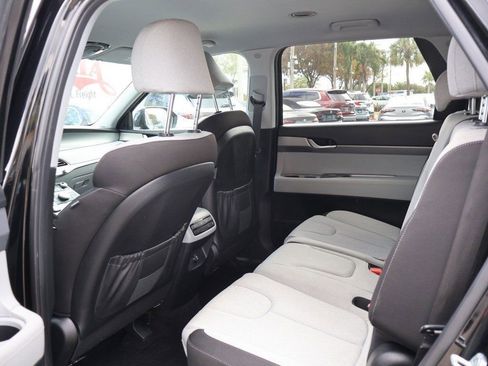 Used 2022 Hyundai Palisade SE image 32