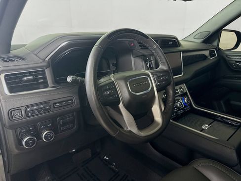 Used 2024 GMC Yukon Denali w/ Denali Reserve Package AWD/4WD image 4