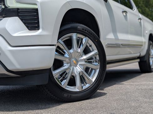 Used 2023 Chevrolet Silverado 1500 High Country w/ Technology Package RWD image 35