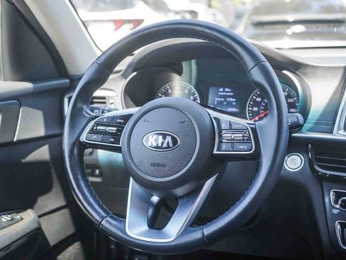 Used 2020 Kia Optima SE FWD image 16