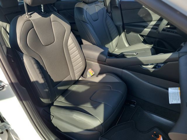 New 2026 Hyundai Elantra SEL Sport FWD image 22