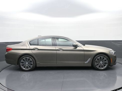 Used 2018 BMW 530e xDrive AWD/4WD image 8