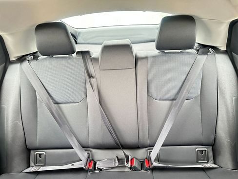 Used 2025 Toyota Prius LE image 38