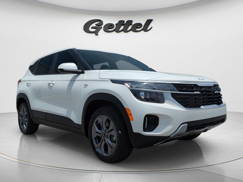 Used 2025 Kia Seltos LX AWD/4WD image 3