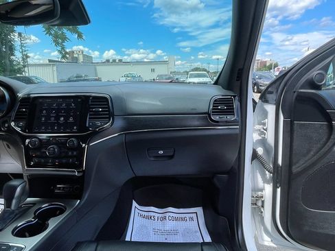 Used 2019 Jeep Grand Cherokee High Altitude AWD/4WD image 28