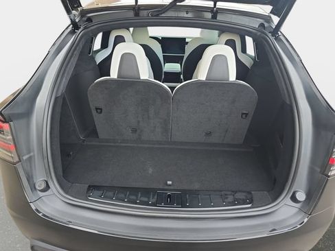 Used 2026 Tesla Model X Plaid AWD/4WD image 14