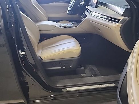 Used 2023 INFINITI QX60 Luxe w/ Cargo Package AWD/4WD image 5