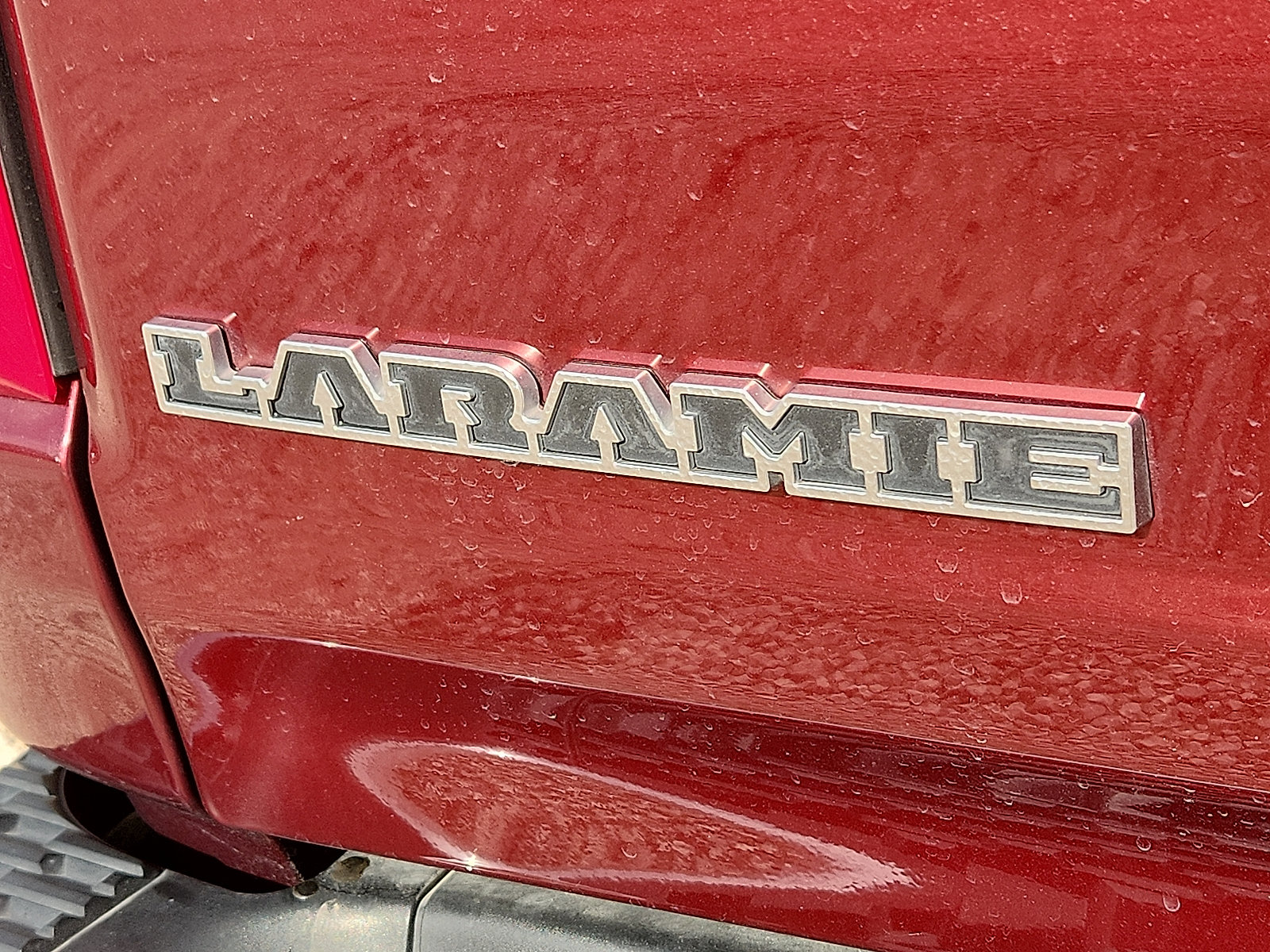Used 2025 RAM 1500 Laramie AWD/4WD image 10
