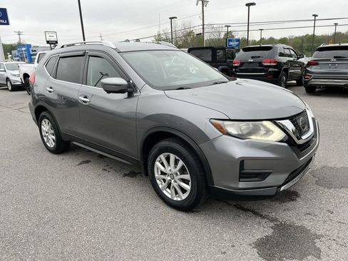 Used 2017 Nissan Rogue SV w/ SV Premium Package AWD/4WD image 10