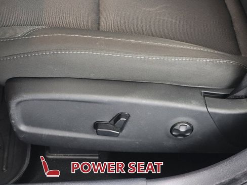 Used 2019 Dodge Charger SXT image 16