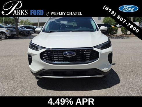 Used 2023 Ford Escape Active w/ Tech Pack #2 FWD image 3