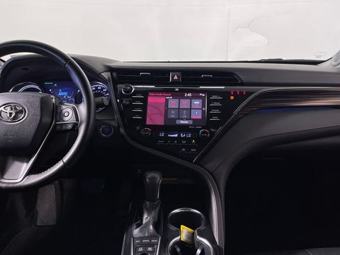 Certified 2019 Toyota Camry XLE w/ Driver Assist Package FWD image 15