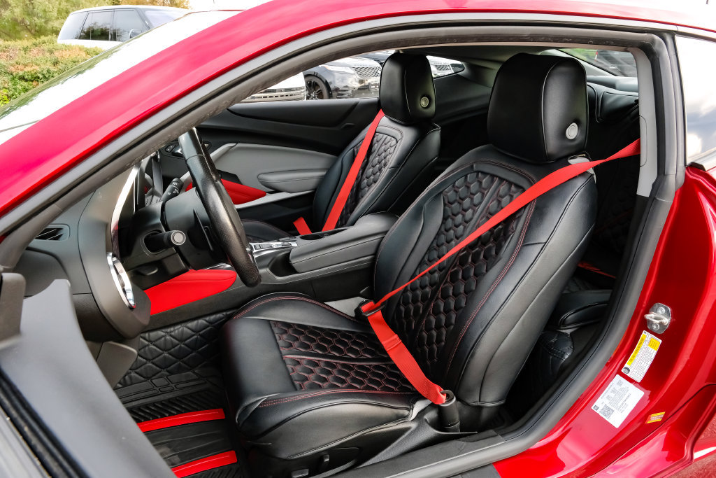 Used 2022 Chevrolet Camaro SS RWD image 34