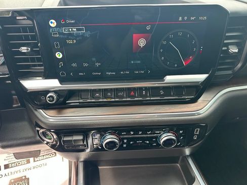 Used 2022 GMC Sierra 1500 SLT w/ SLT Premium Package AWD/4WD image 19
