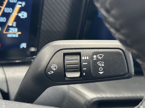 Used 2025 Ford Mustang Coupe image 21