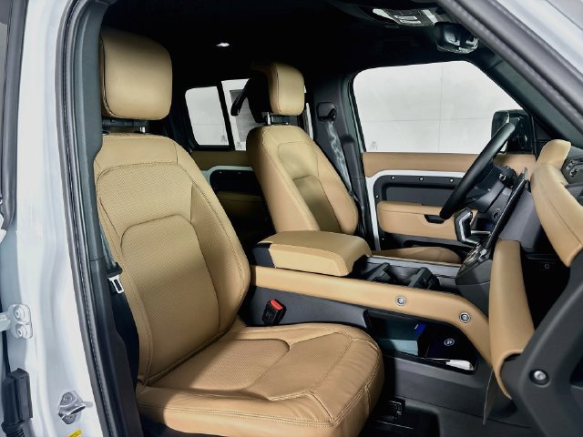 New 2026 Land Rover Defender 110 X-Dynamic SE AWD/4WD image 26
