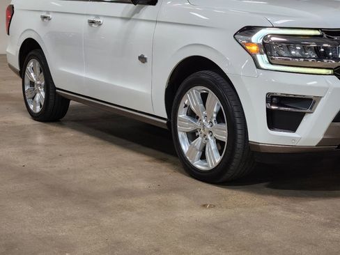 Used 2024 Ford Expedition King Ranch image 14