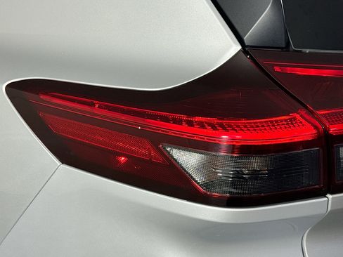 Used 2023 Nissan Rogue SV image 35