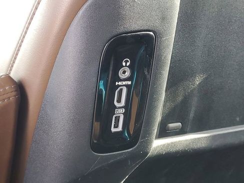 Used 2017 Chrysler Pacifica Limited w/ UConnect Theater Package image 36