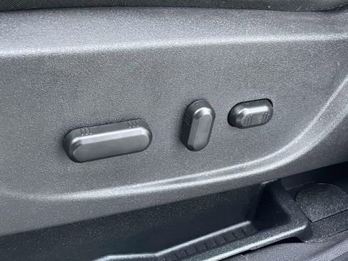 Used 2018 Ford Escape Titanium w/ Ford Safe & Smart Package image 7
