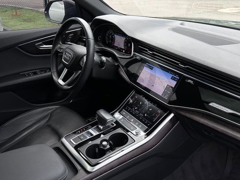 Used 2019 Audi Q8 Premium Plus w/ Premium Plus AWD/4WD image 19