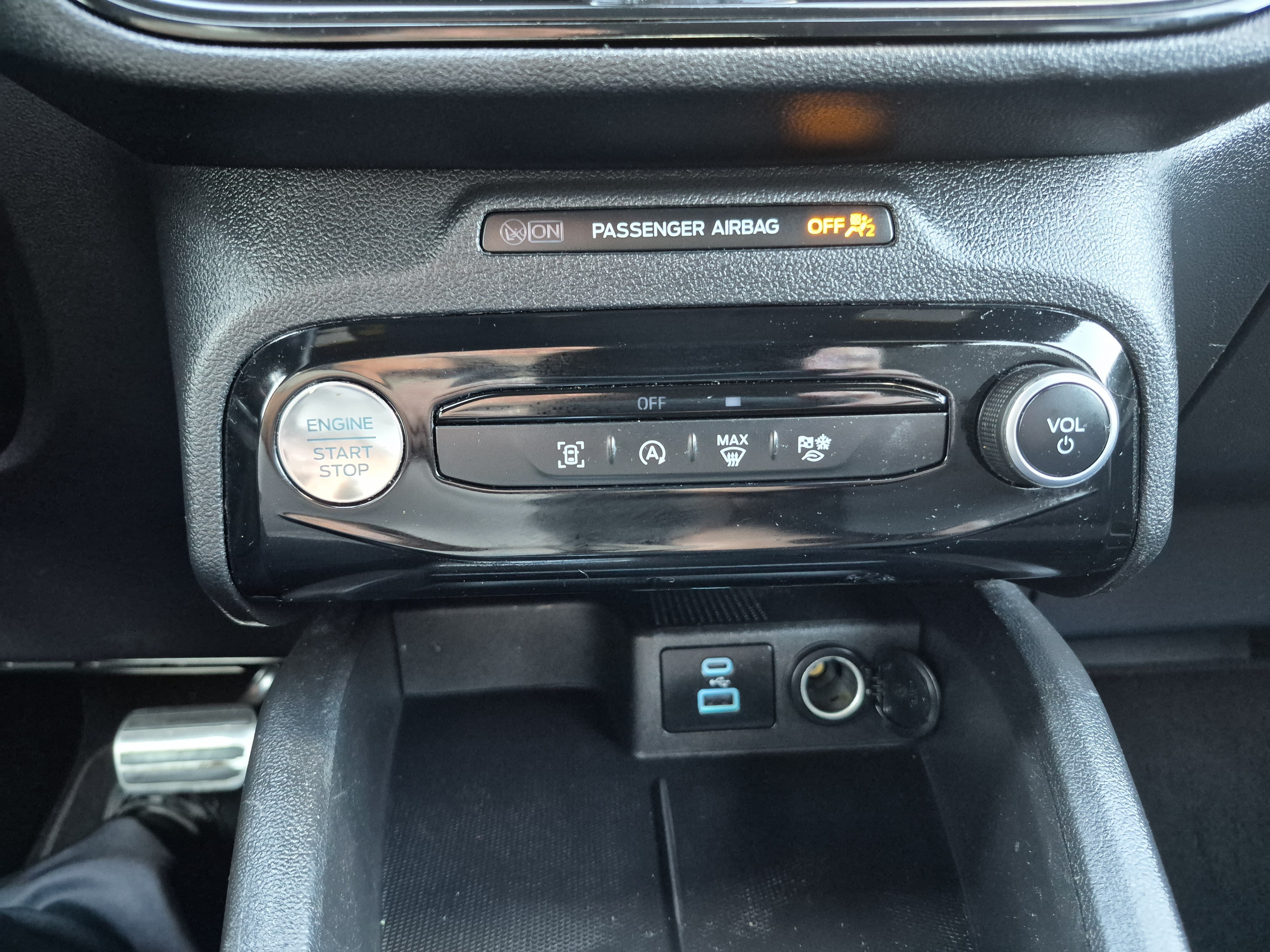 Used 2023 Ford Escape ST-Line w/ Tech Pack #1 FWD image 30