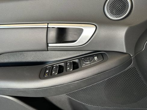 Used 2025 Hyundai Sonata SEL FWD image 19