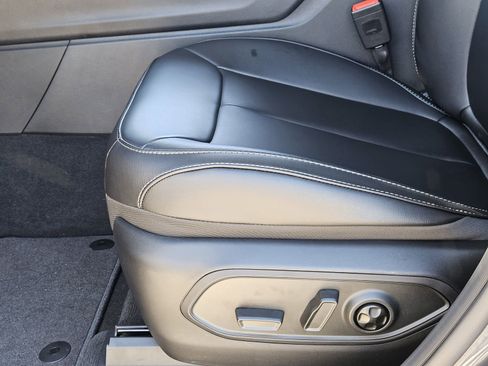 New 2025 Jeep Grand Cherokee L Limited image 24