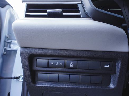 New 2026 Mitsubishi Outlander SEL image 27