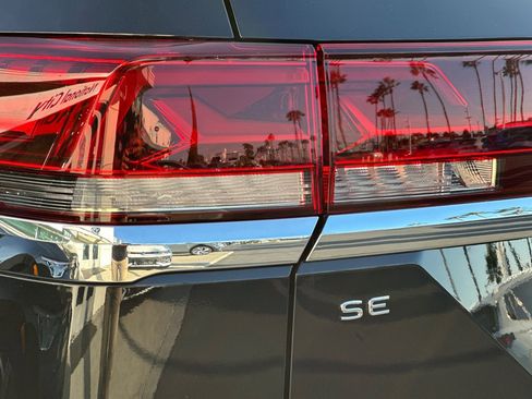 New 2026 Volkswagen Atlas SE image 7