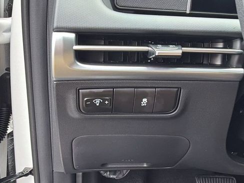 New 2026 Hyundai Tucson SE image 32