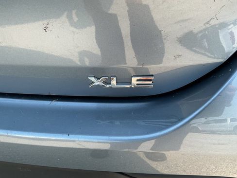 Used 2023 Toyota Highlander XLE FWD image 37