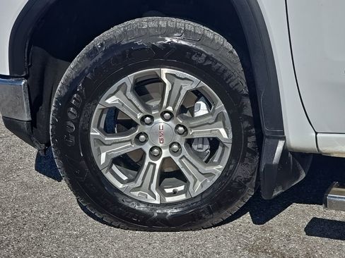 Used 2023 GMC Sierra 1500 SLT w/ SLT Convenience Package image 10