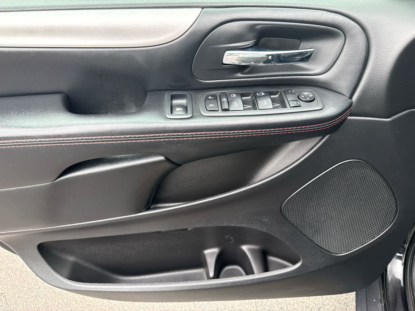Used 2019 Dodge Grand Caravan GT FWD image 10